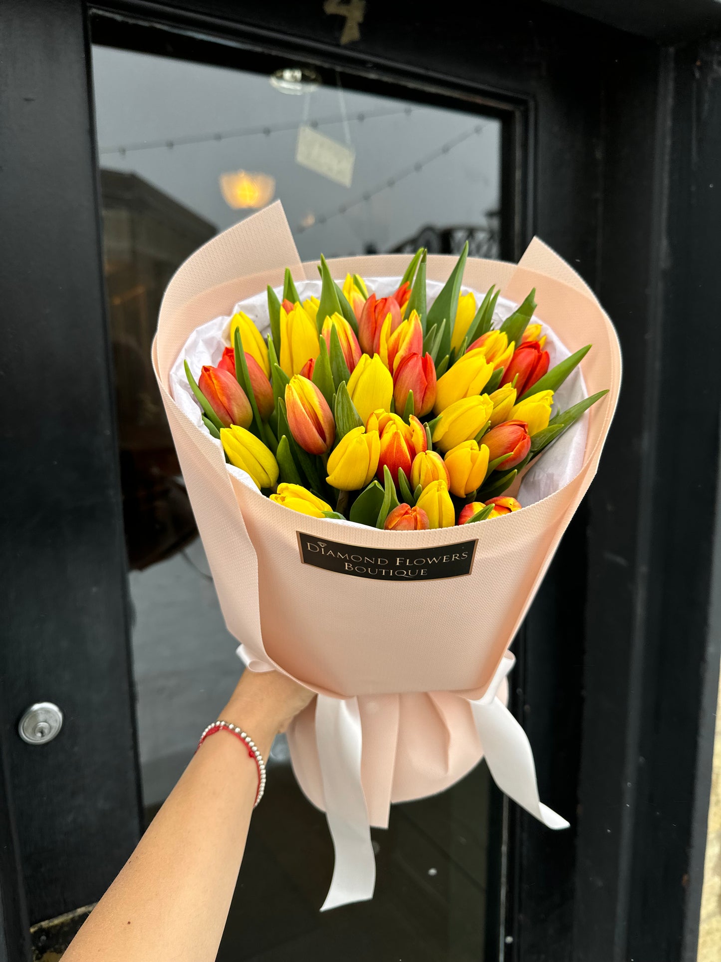 Sunshine 30 tulips